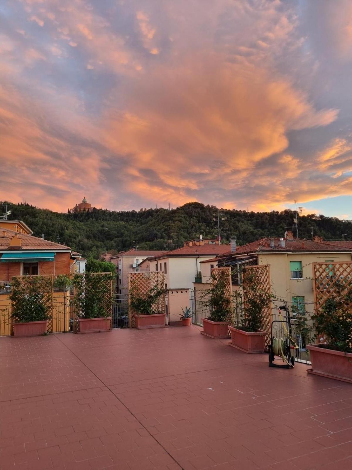 Ferienwohnung Attico Vista San Luca Bologna Exterior foto